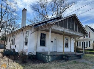 349 Forsyth St, Barnesville, GA 30204