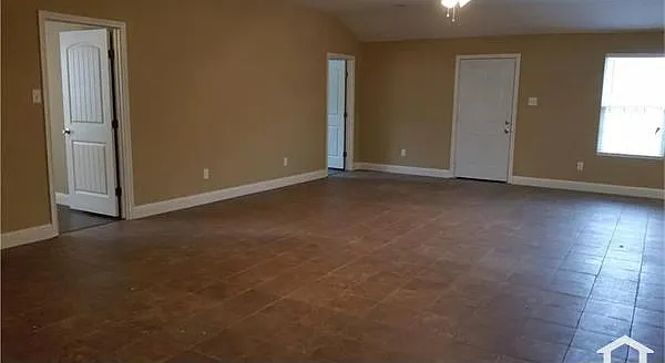 9704 Santa Monica Dr — Photo 6