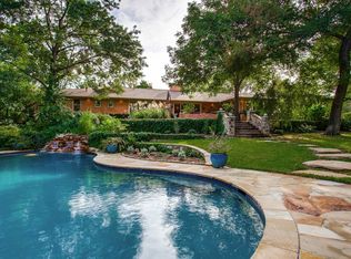 1542 Stemmons Ave, Dallas, TX 75208