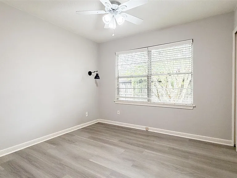 7007 Housman St — Photo 11