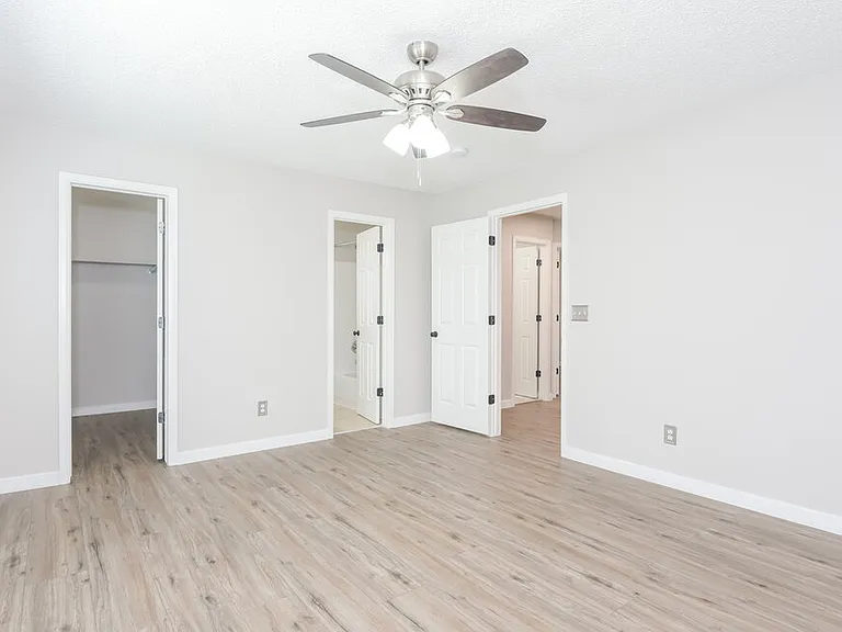 10319 Woodrose Ln — Photo 11