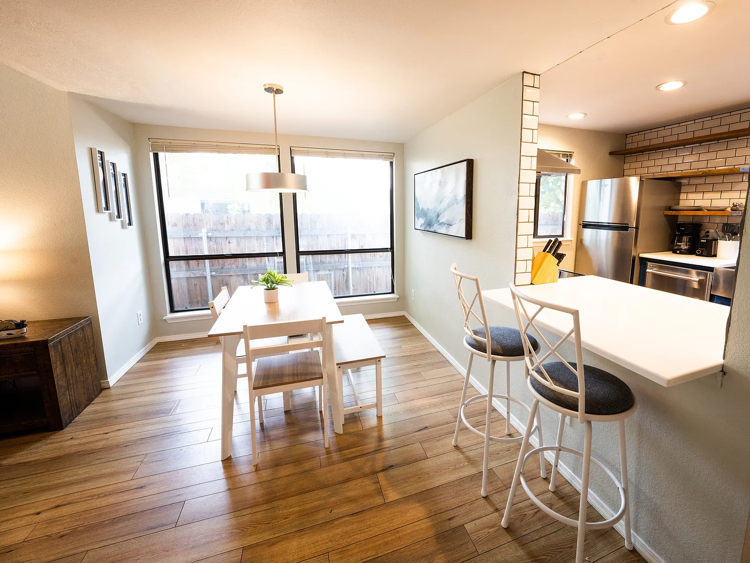 2 bed, 1.5 bath, 1092 sqft, $1,995 — Photo 4