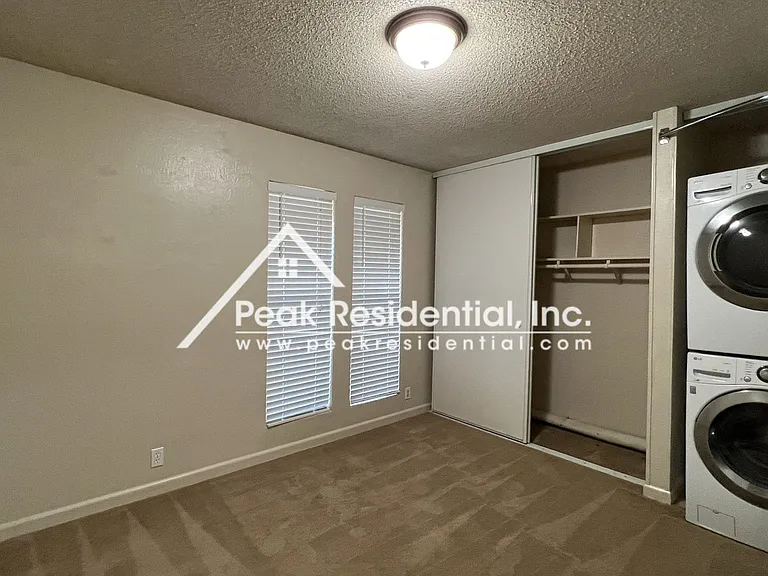504 Roundtree Ct — Photo 11