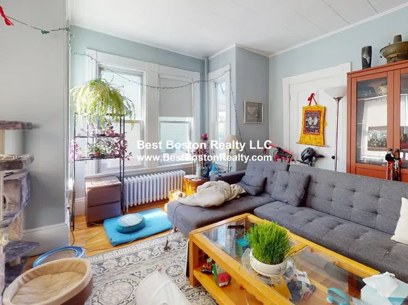 127 Central St #1, Somerville, MA 02145