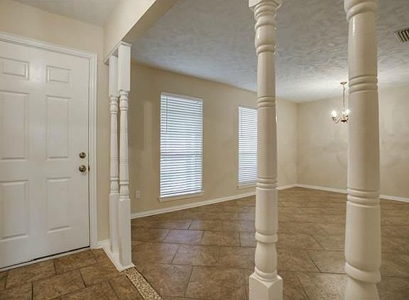 3rd image of 735 Madrid Dr