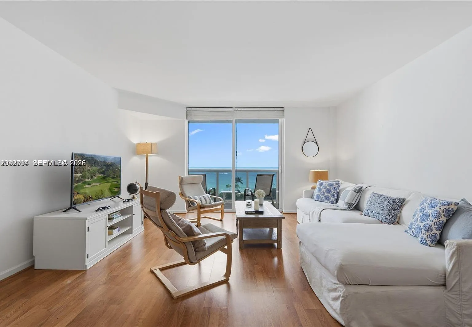 2 bed, 1056 sqft, $6,000 — Photo 3