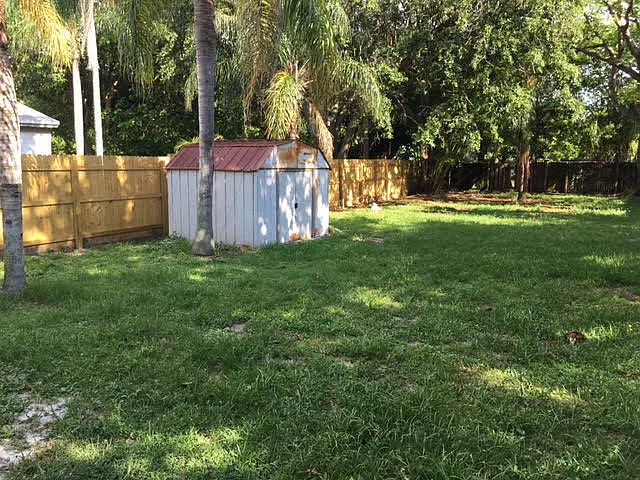 3 bed, 2.0 bath, 1220 sqft, $2,995 — Photo 3