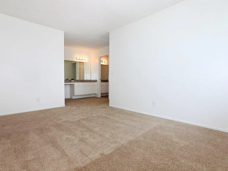 Five Coves Apartment Homes — Photo 46