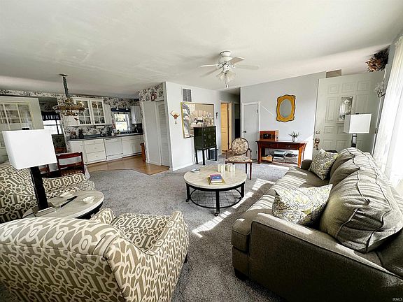 3rd image of 309 NE 19th St