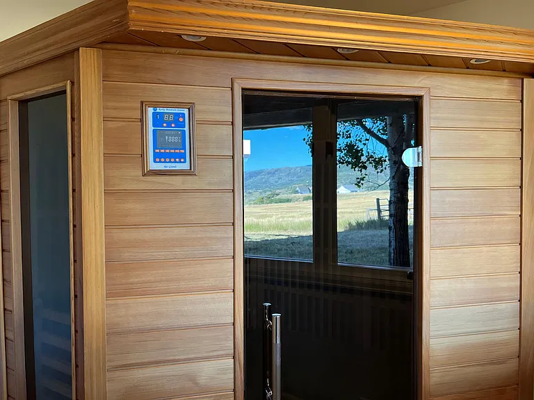 Infared sauna near extra space
9/23