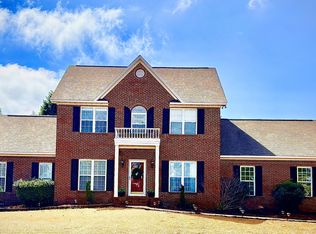 133 Swaringen Dr, West End, NC 27376