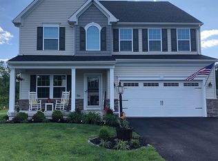 100 Heatherwood Ct, Pottstown, PA 19464