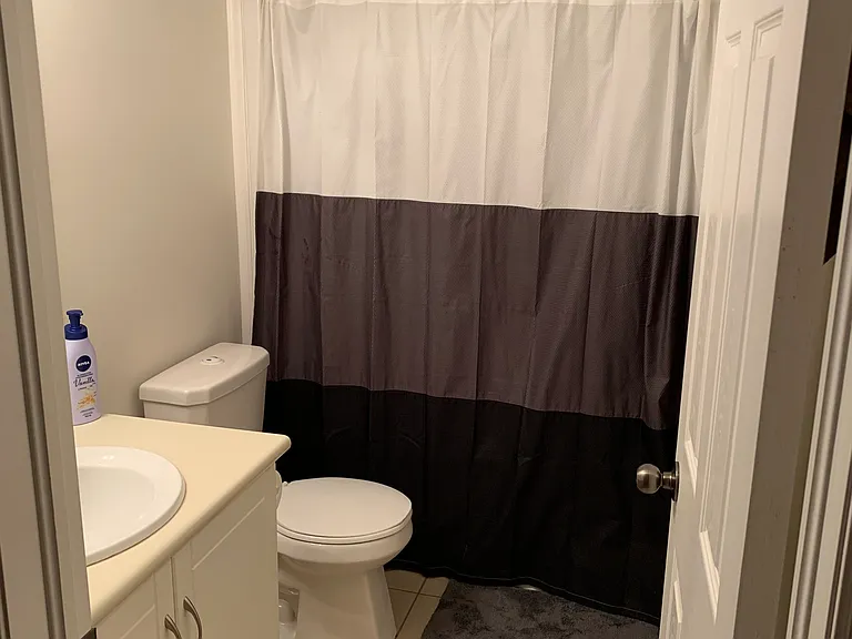 1498 Gordon St #6 — Photo 15