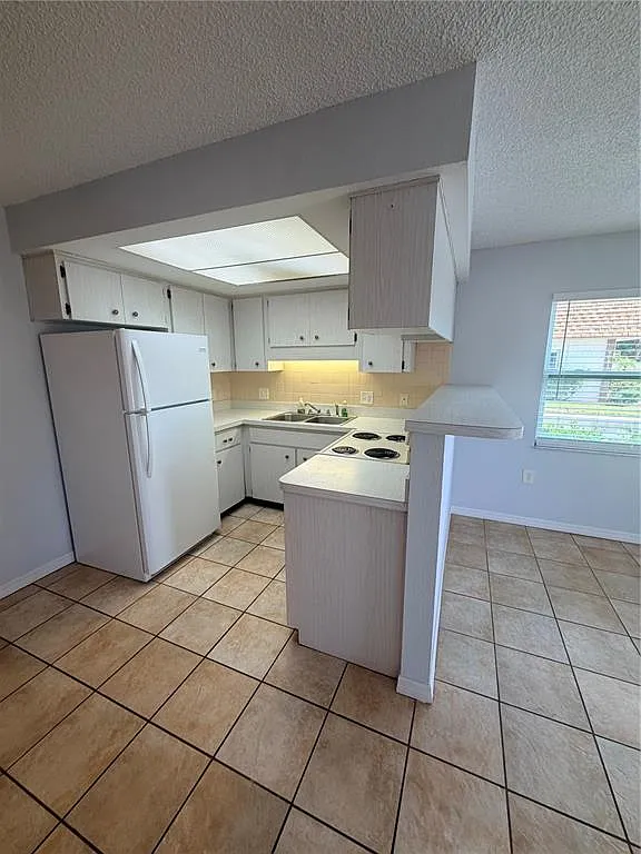 2 bed, 1.5 bath, 825 sqft, $1,199 — Photo 4