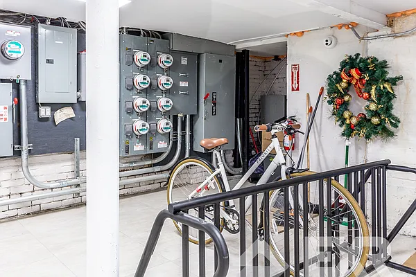 Rented by EXR | media 52