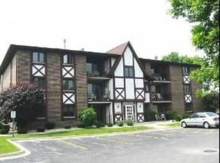 10511 S Roberts Rd APT 1A, Palos Hills, IL 60465