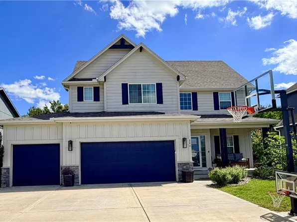 804 SE Holly Ct, Blue Springs, MO 64014