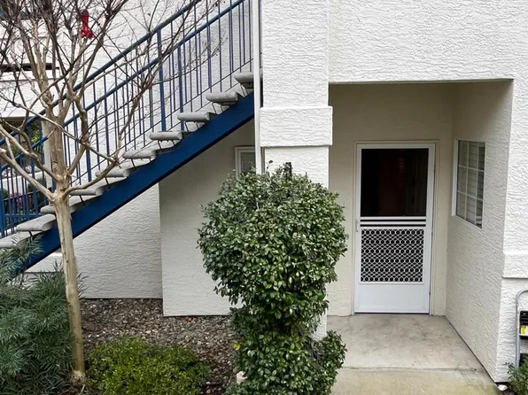 2801 Beachcomber Dr E, Rocklin, CA 95677