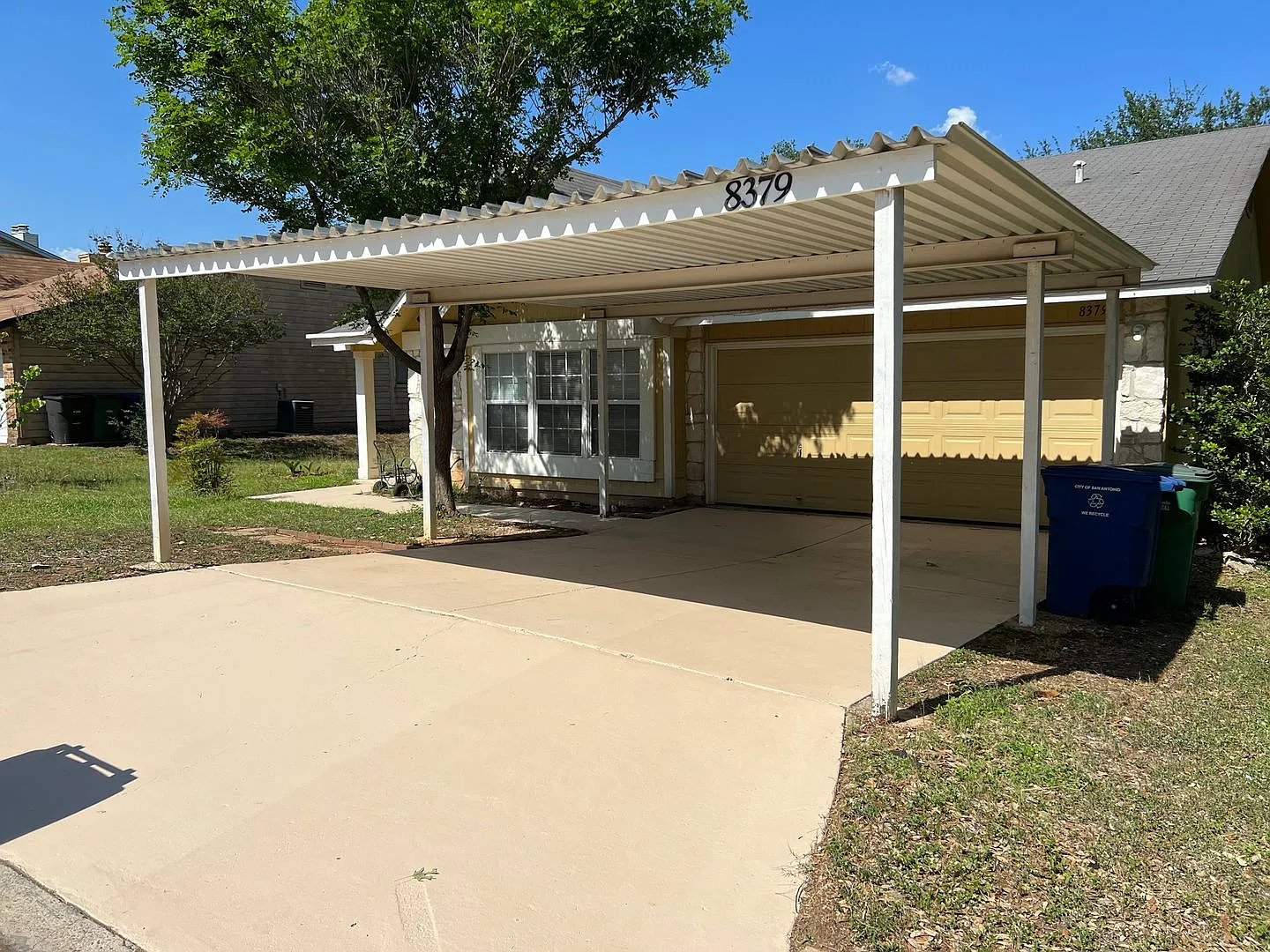 Welcome home to 8379 Rimline Street! — Photo 2