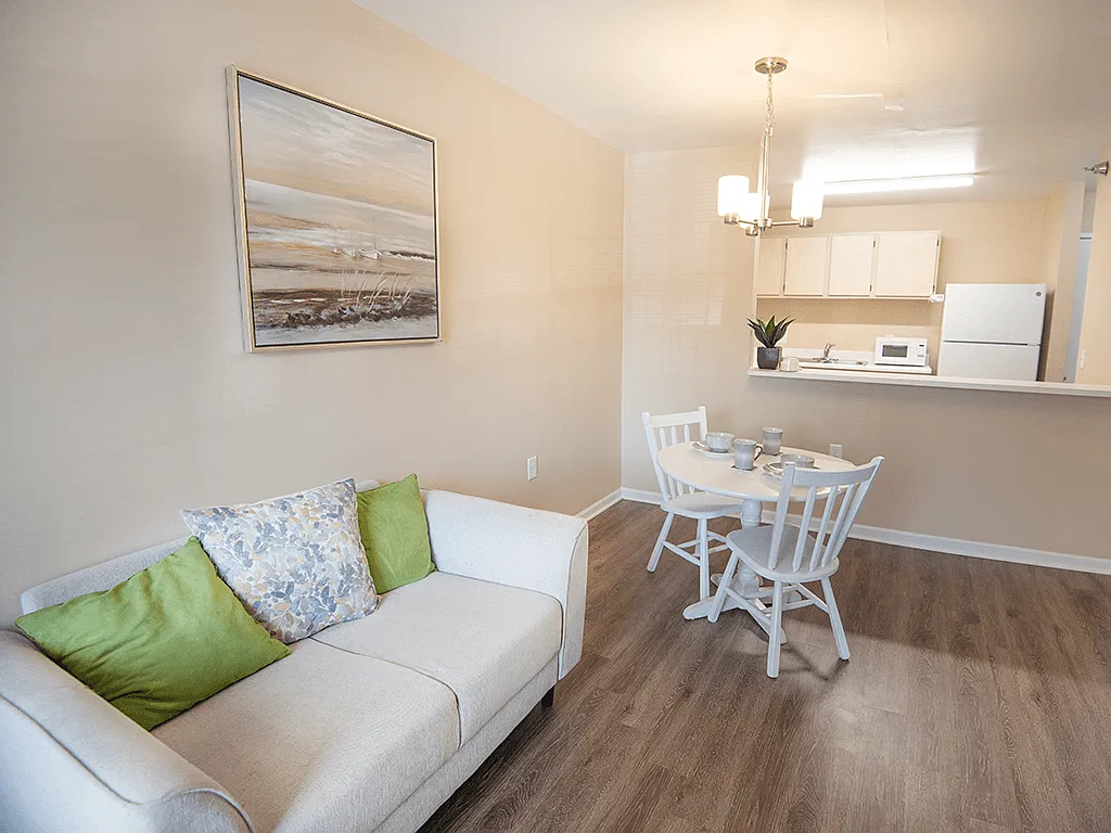 Eagle Grove Apartments — Photo 2
