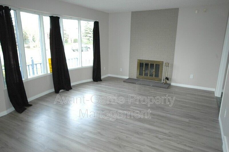 12243 142nd Ave NW, Edmonton, AB T5X 3S2 Zillow