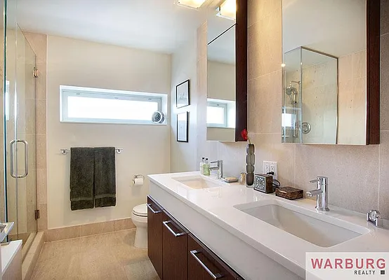 Sold by Warburg | media 6