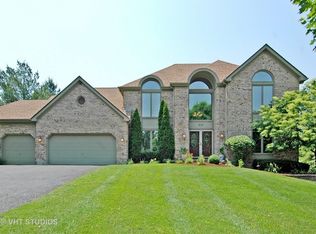 800 Fairway View Dr, Algonquin, IL