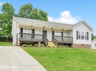 12 Deerfield Ct, Thomasville, NC 27360