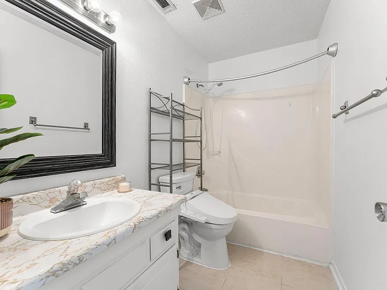 237 Indian Oaks Dr — Photo 16