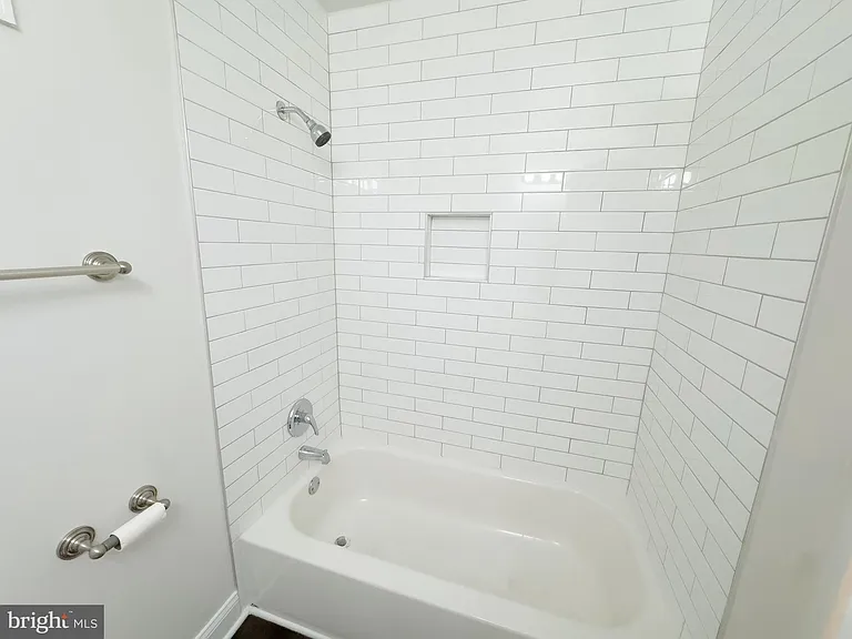 5009 1st St NW #3 — Photo 5