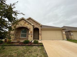 910 Silverbell St, Princeton, TX 75407