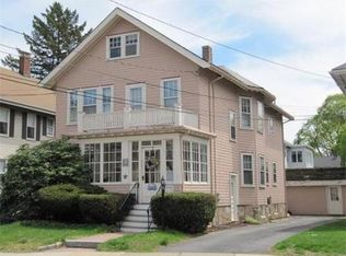 574 Weld St, West Roxbury, MA 02132