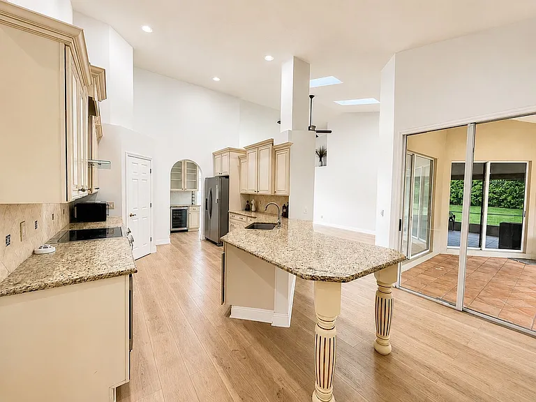 2226 Lake Marion Dr — Photo 7