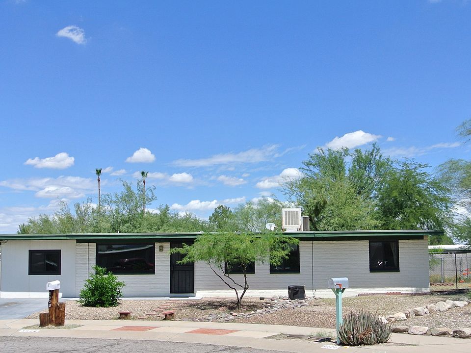1st image of 3028 W Bartlett Pl