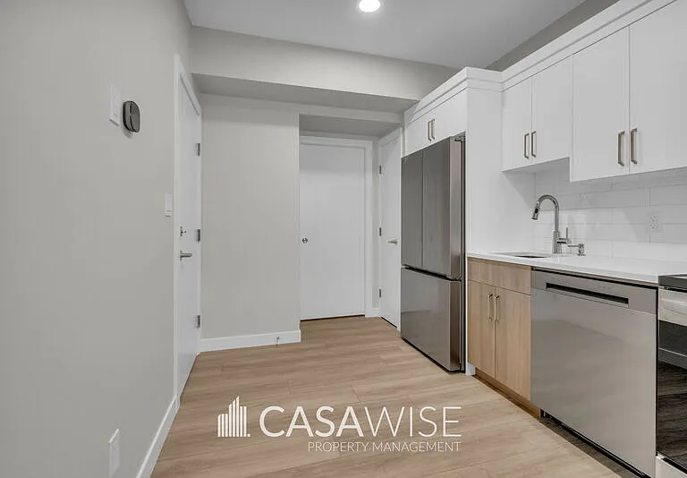 1067D Berg Pl #BASEMENT — Photo 9
