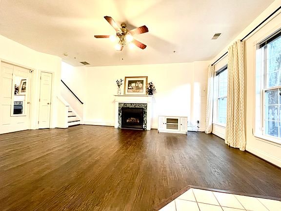 4th image of 834 Estuary Dr