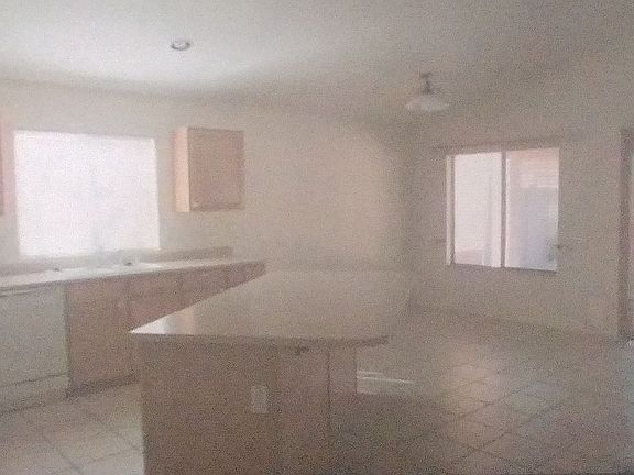 4th image of 2862 E Indian Wells Pl