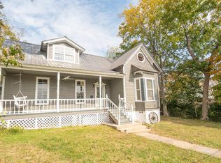 107 E Young St, Doniphan, MO 63935