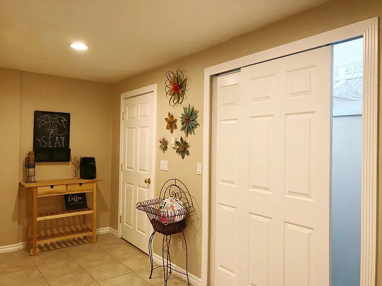 15025 Roller Coaster Rd — Photo 7