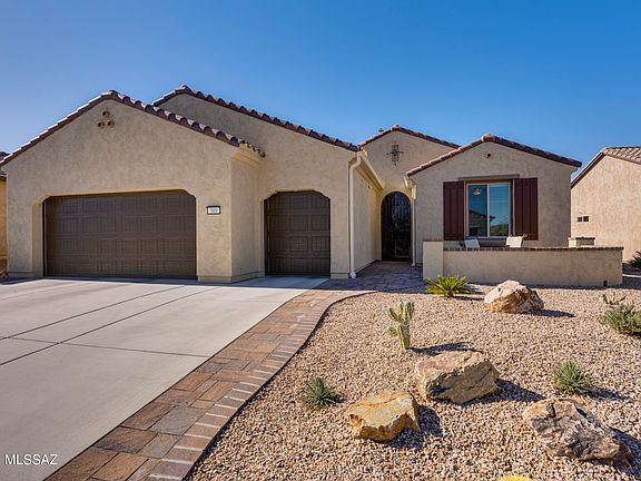 3rd image of 589 N Sweet Heather Way