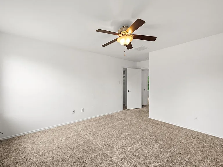 29627 Evergreen Hills Dr — Photo 13