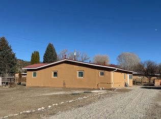 (Undisclosed Address), Arroyo Hondo, NM 87513