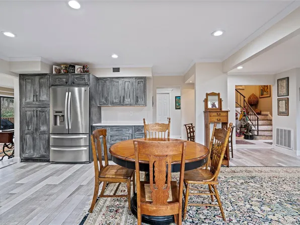 38 Maple Court, Jericho, NY 11753