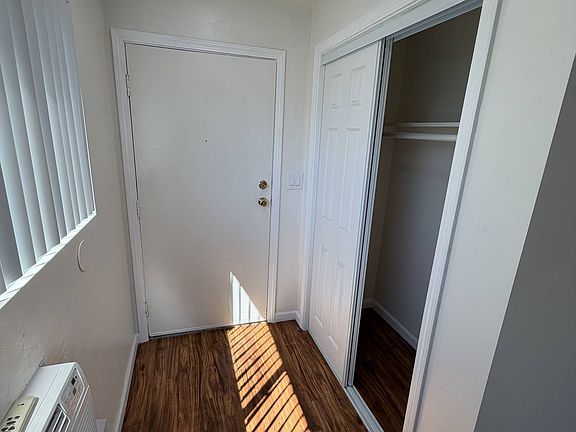 3rd image of 1304 Roxanne Dr APT 9