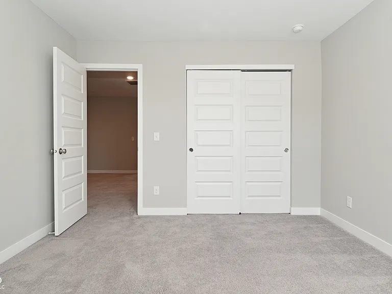 1964 Rowena Ln — Photo 32