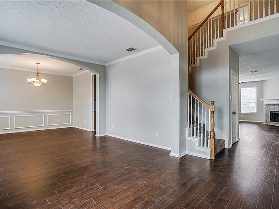 4th image of 3521 Woodson Dr