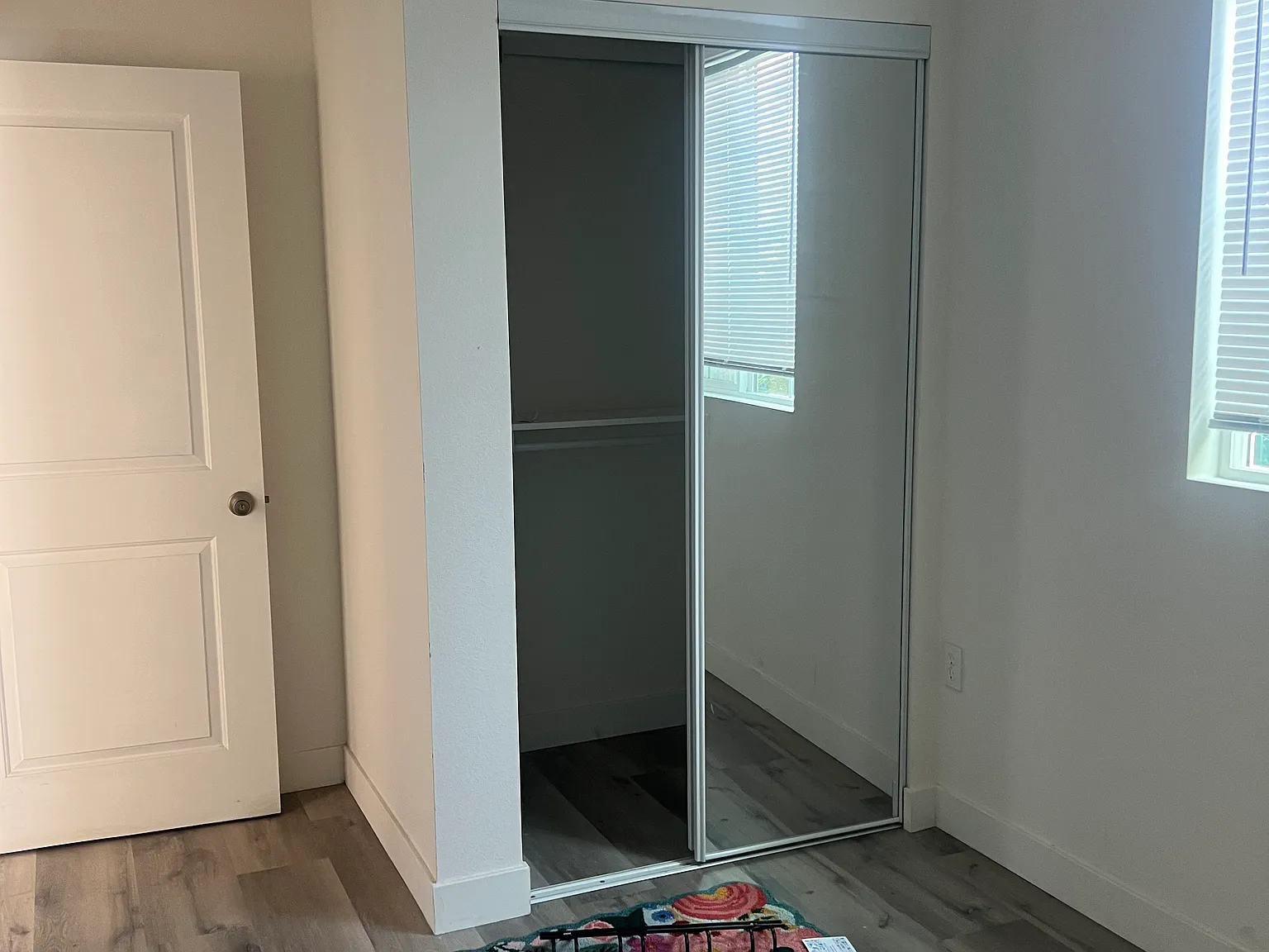 2 bed, 900 sqft, $900 — Photo 3