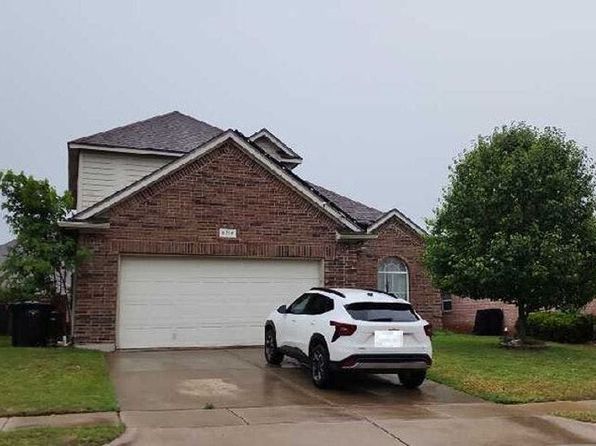 9716 Brenden Dr, Fort Worth, TX 76108
