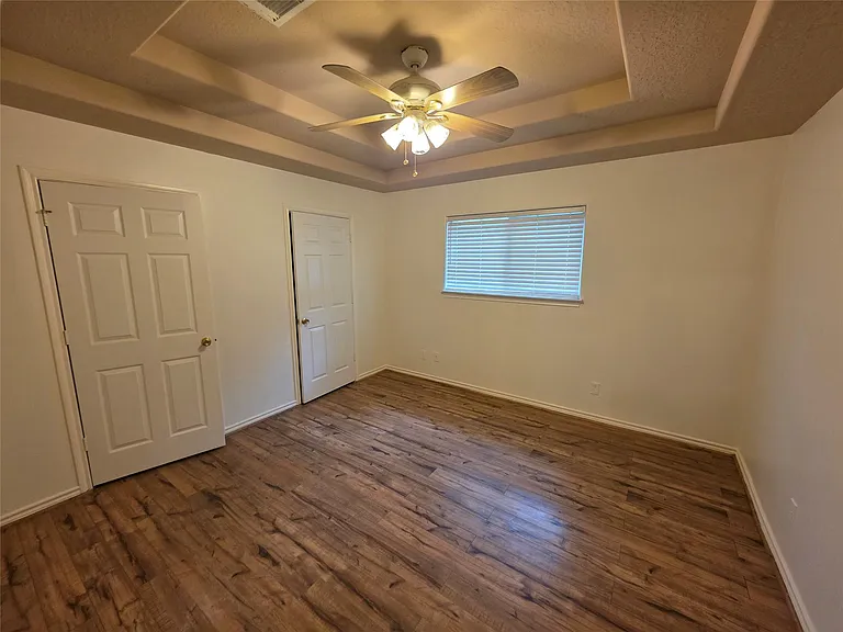 10635 Royal Cavins Dr — Photo 15
