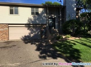 2525 Rose Ave E, Maplewood, MN 55119